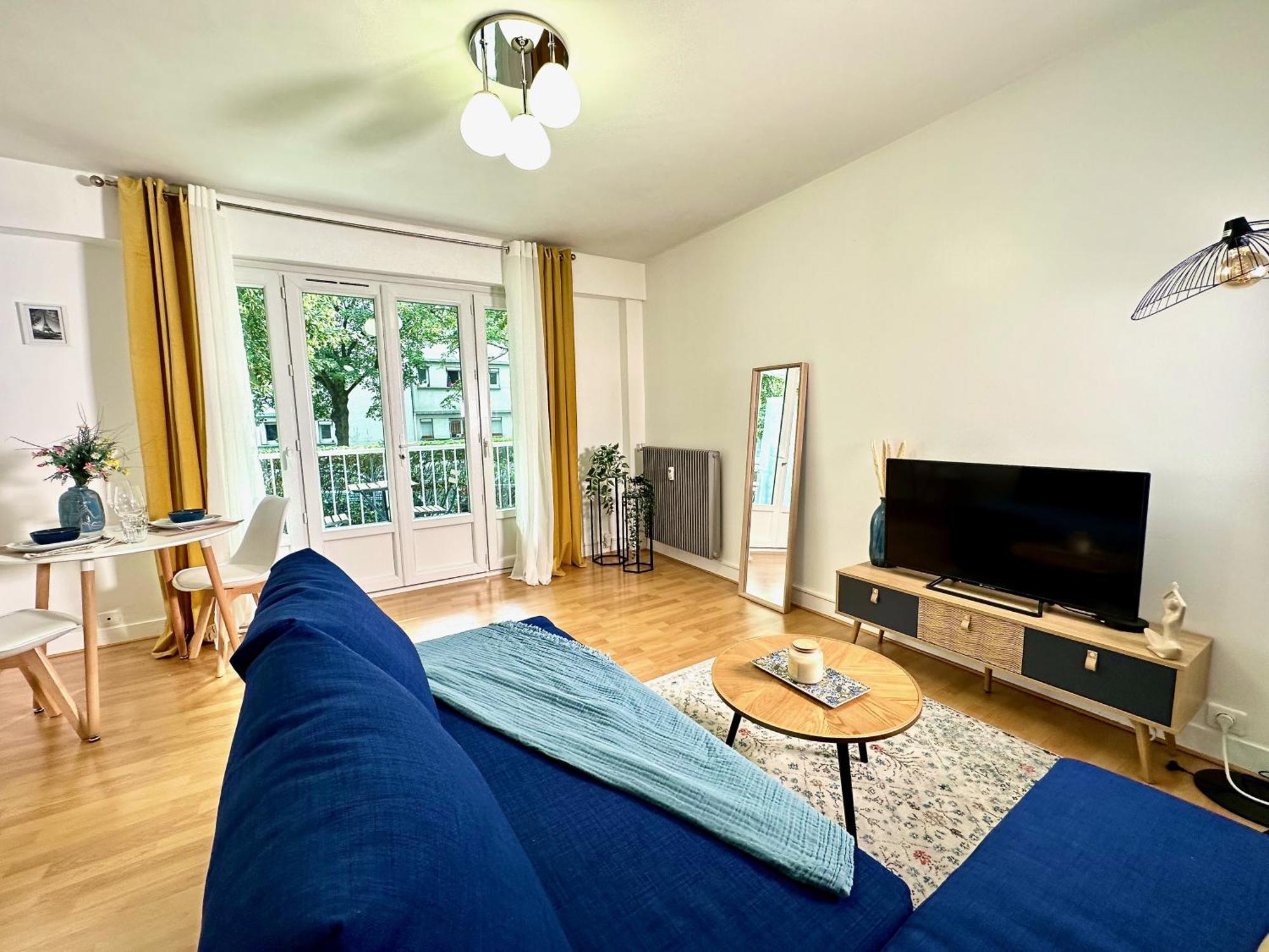 Apartamento Le Bleu Soleil - A 2 Min Du Metro - 7 Min De Paris Maisons-Alfort Exterior foto