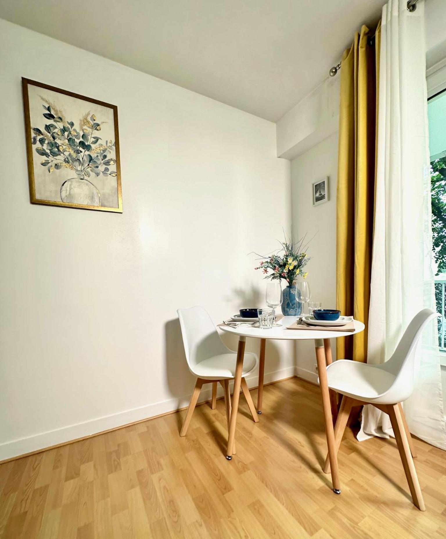 Apartamento Le Bleu Soleil - A 2 Min Du Metro - 7 Min De Paris Maisons-Alfort Exterior foto