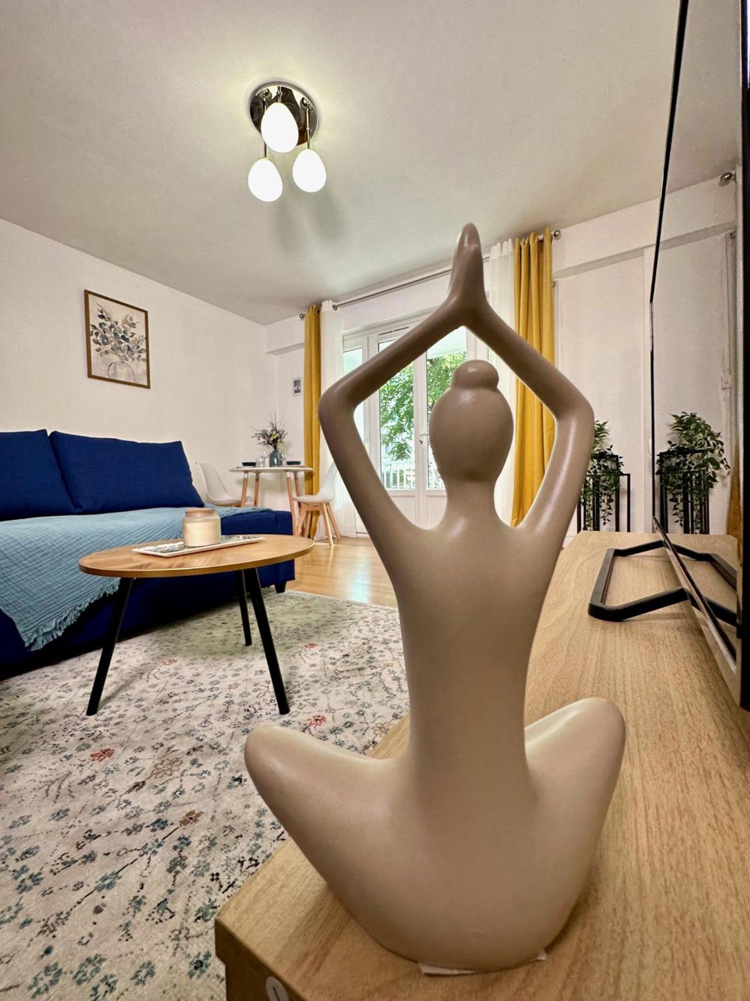 Apartamento Le Bleu Soleil - A 2 Min Du Metro - 7 Min De Paris Maisons-Alfort Exterior foto