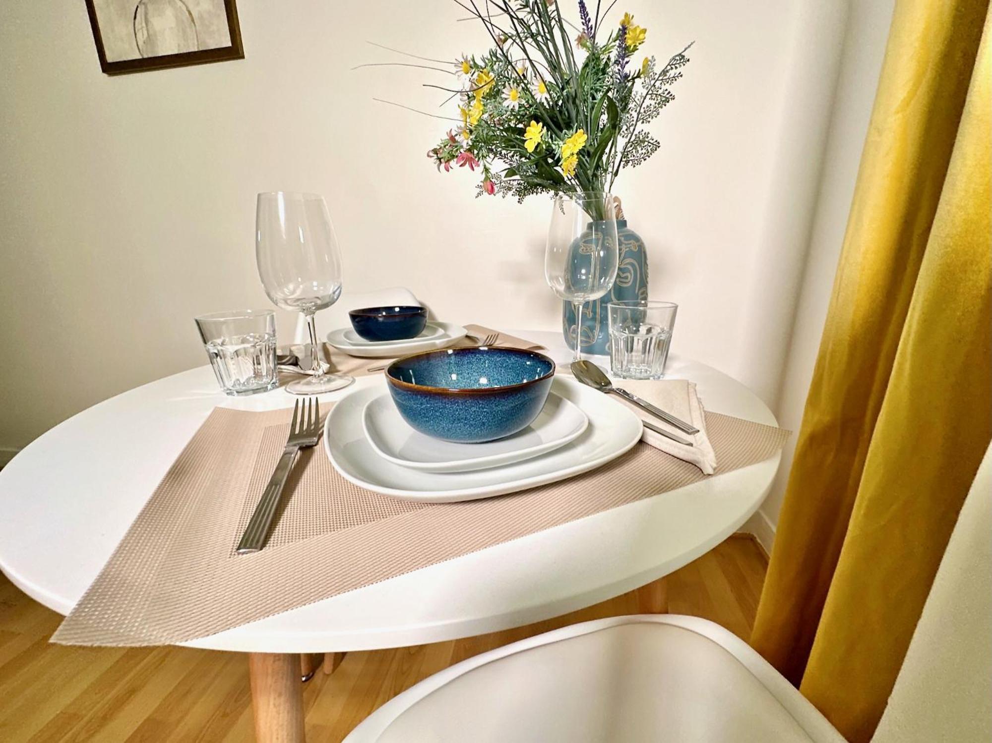 Apartamento Le Bleu Soleil - A 2 Min Du Metro - 7 Min De Paris Maisons-Alfort Exterior foto