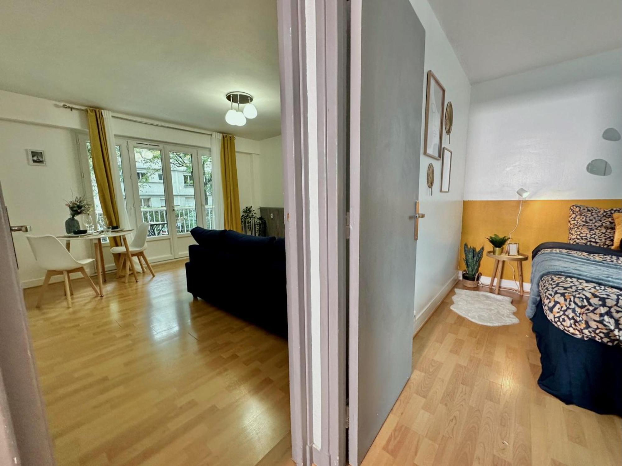 Apartamento Le Bleu Soleil - A 2 Min Du Metro - 7 Min De Paris Maisons-Alfort Exterior foto