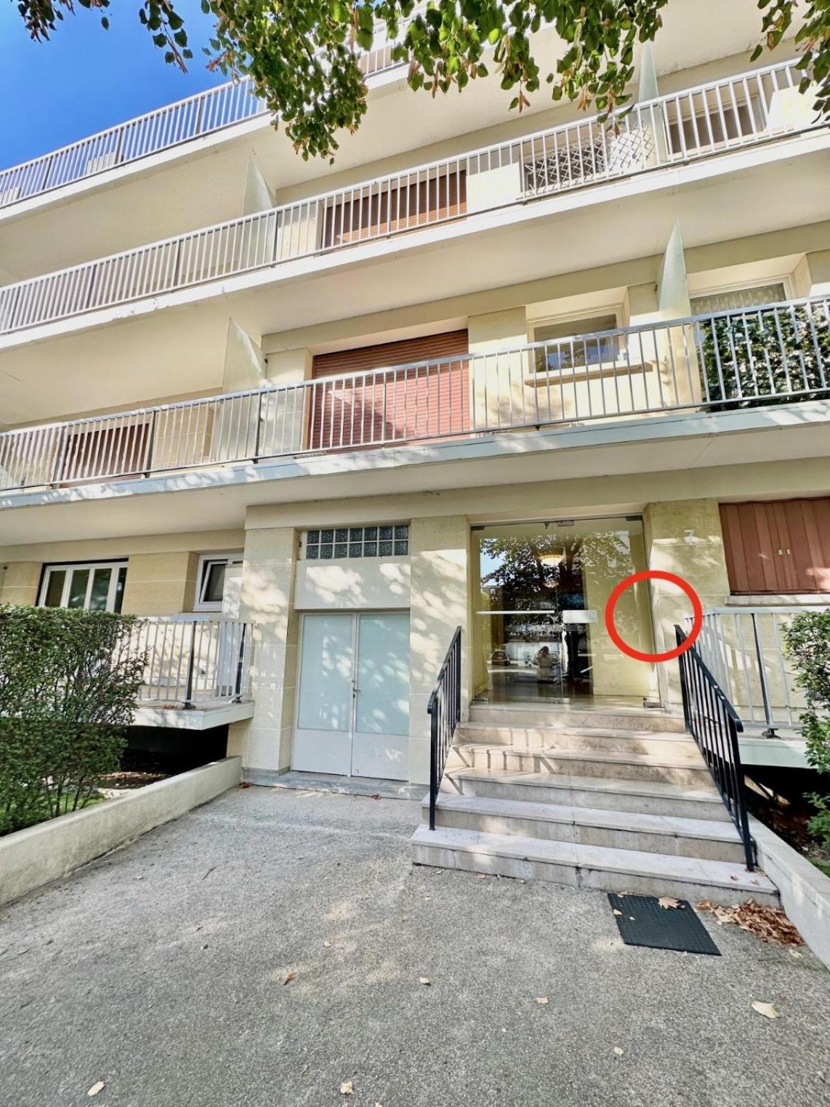 Apartamento Le Bleu Soleil - A 2 Min Du Metro - 7 Min De Paris Maisons-Alfort Exterior foto